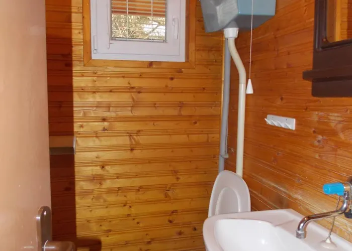 Horská chata Srubová Oaza 8 *